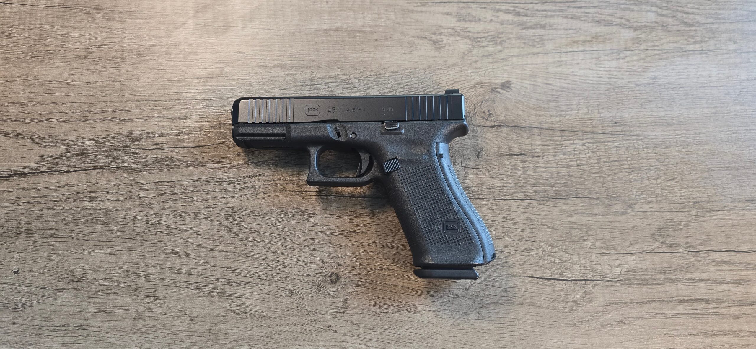 Used: Police Glock 45 9mm Handgun - Image 3